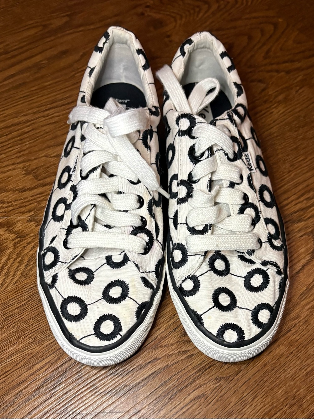 Keds Jump Kick Embroidered Sneakers New Without Tags Size 7 1/2
